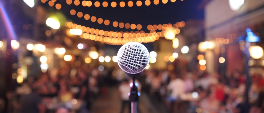 Сколько зарабатывает автор курсов ораторского мастерства