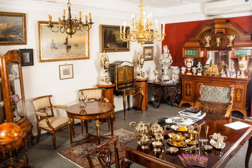 Как заработать на продаже антиквариата