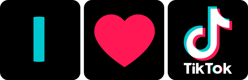 Лого сердца на ночном фоне с луной, среди природы и астрономии.