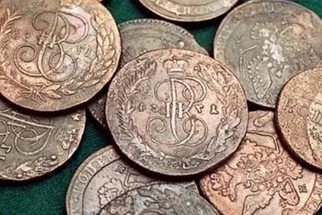 Монета из бронзы размером десять центов - денежный символ сша.