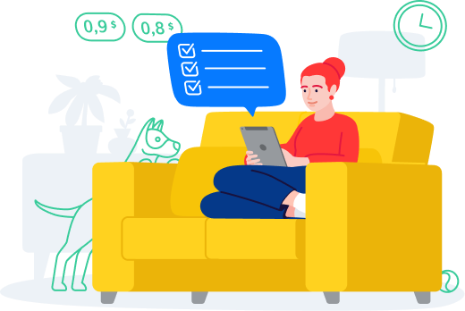 Человек на диване с подушкой и шляпой в гостиной с декором.