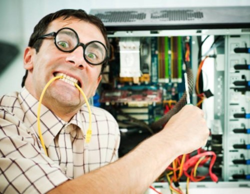 Электроника, компьютерное оборудование, мужчина с очками, лицо, взрослый мужчина.