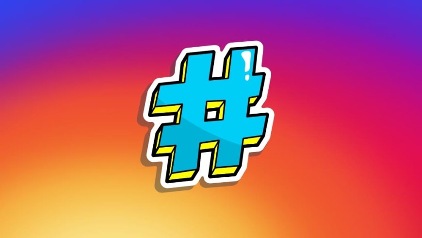 Природа и снег за пределами с взрывной динамитной фугасной картечной атакой.