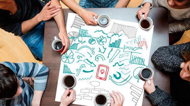 Человек держит чашку кофе, напиток, кофе.