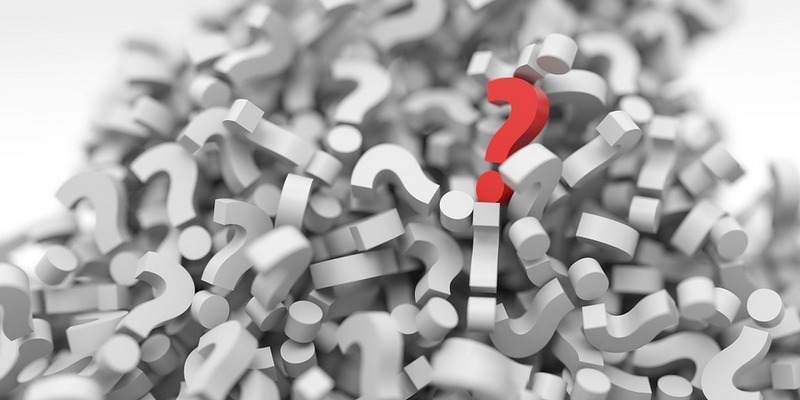 Медикаменты в виде пилюли на шахматной доске - стратегическая игра.