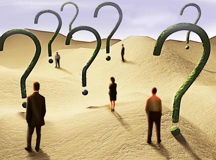 Мужчина на улице с теннисным мячом, Hardware, погода весна, природа.