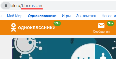 Файл с офисными принадлежностями, включая ручки, блокноты и папки.