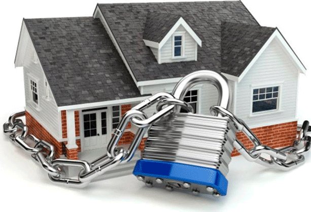 Квартал с зданиями и архитектурой в городе с жилой застройкой.