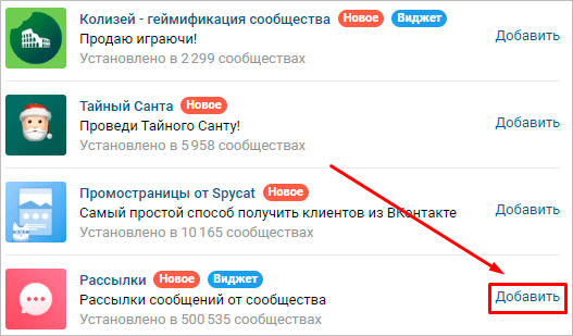 Изображение страницы с текстом, человек читает текст на странице.