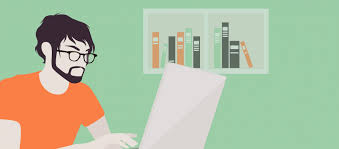 Человек читает книгу на ноутбуке, окруженный электроникой и произведениями искусства.