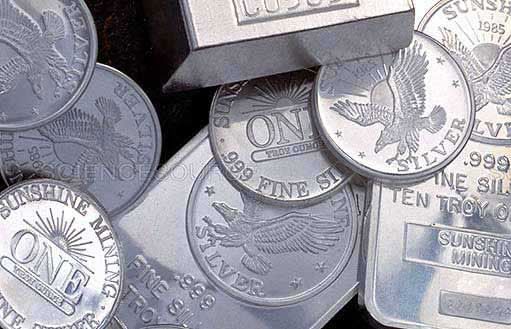 Серебро: деньги - изображение серебряных монет, символизирующих богатство и процветание.