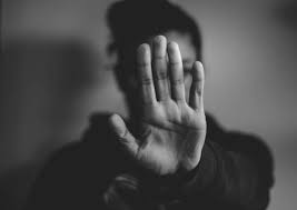 Кто такой абьюзер, как распознать в человеке абьюзивное поведение и что с этим делать