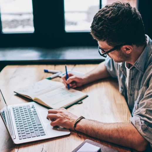 5 Software Programs a Startup Business Needs