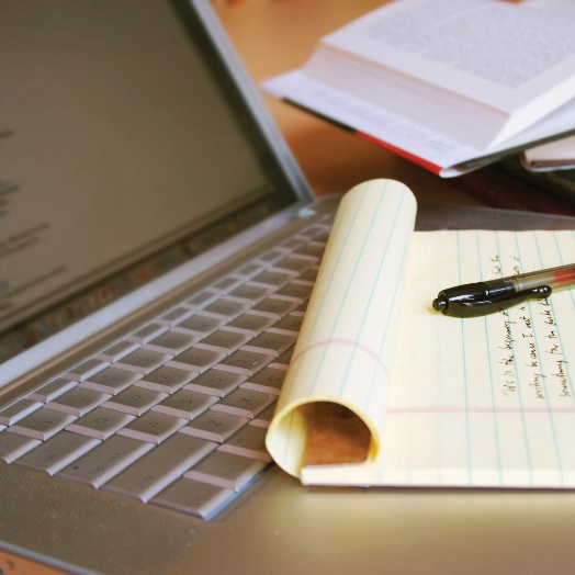 Чем занимается копирайтер?