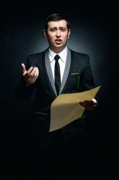 Фото с портретом людей в формальной одежде: костюм, смокинг, галстук, пиджак, пальто.