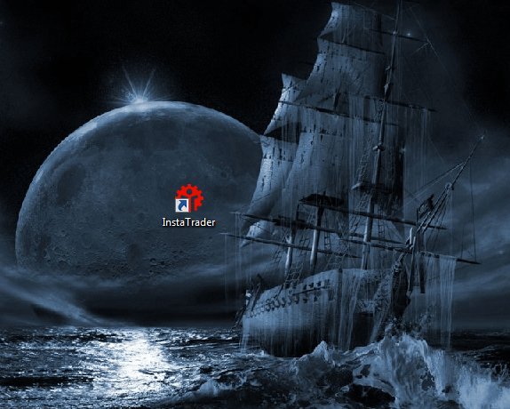 Природа ночью: лодка с парусом на море, транспортное средство на воде.