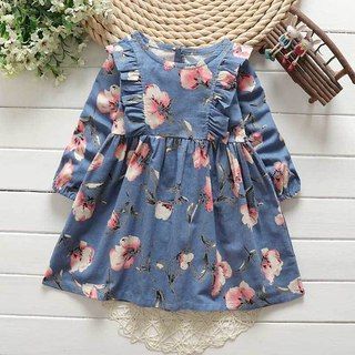 Одежда: юбка, блузка, брюки, платье - стильный ассортимент женской одежды.