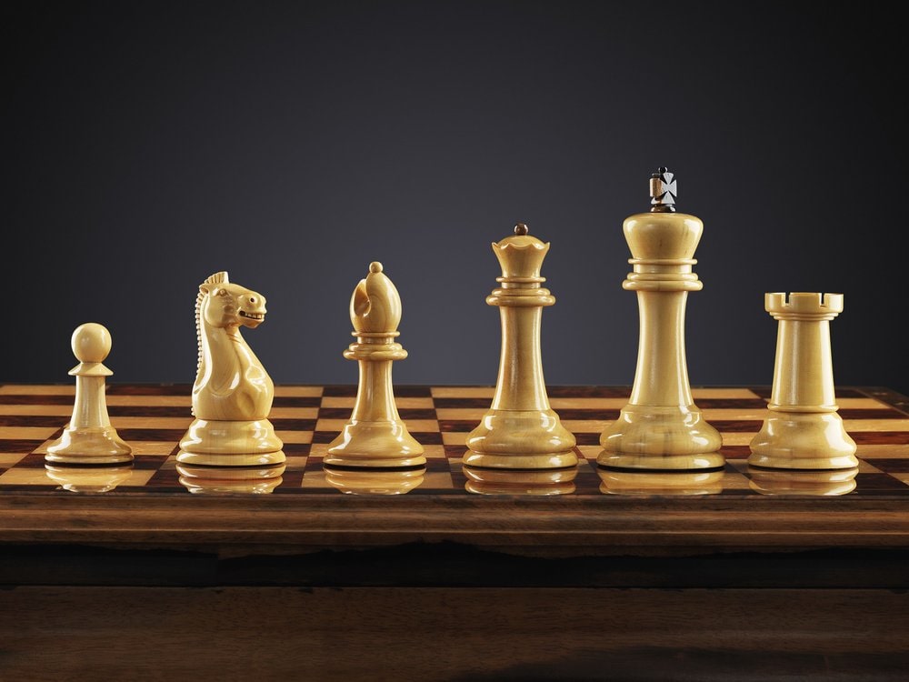 Шахматы - умственная игра, борьба за победу.