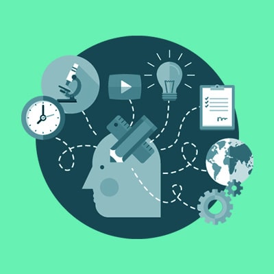 Светящийся диск в ночи, источник яркого света и космической энергии.