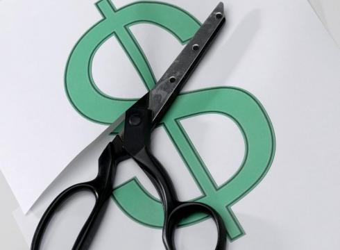 Ножницы с лезвием в качестве оружия, используемые в режущих целях.