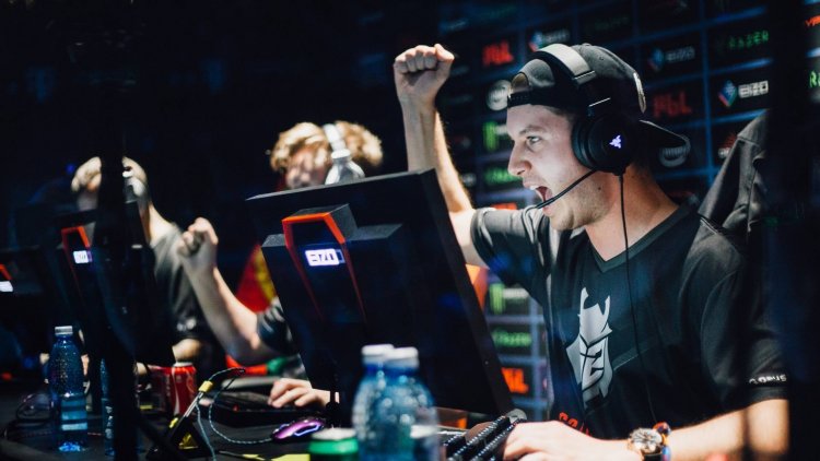 Как зарабатывают киберспортивные команды. Источники их дохода.