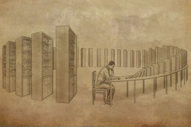 Человек на стуле, окруженный мебелью и произведениями искусства.