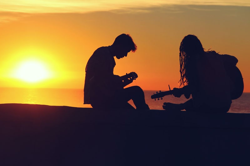 Как сделать голос грубее и улучшить его звучание: упражнения и советы