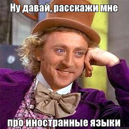 Фотография женщины с улыбающимся лицом в шляпе и галстуке, портрет.