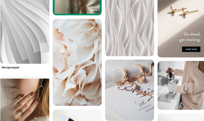 Аксессуары для ребенка: человек с детскими украшениями и ожерельем.