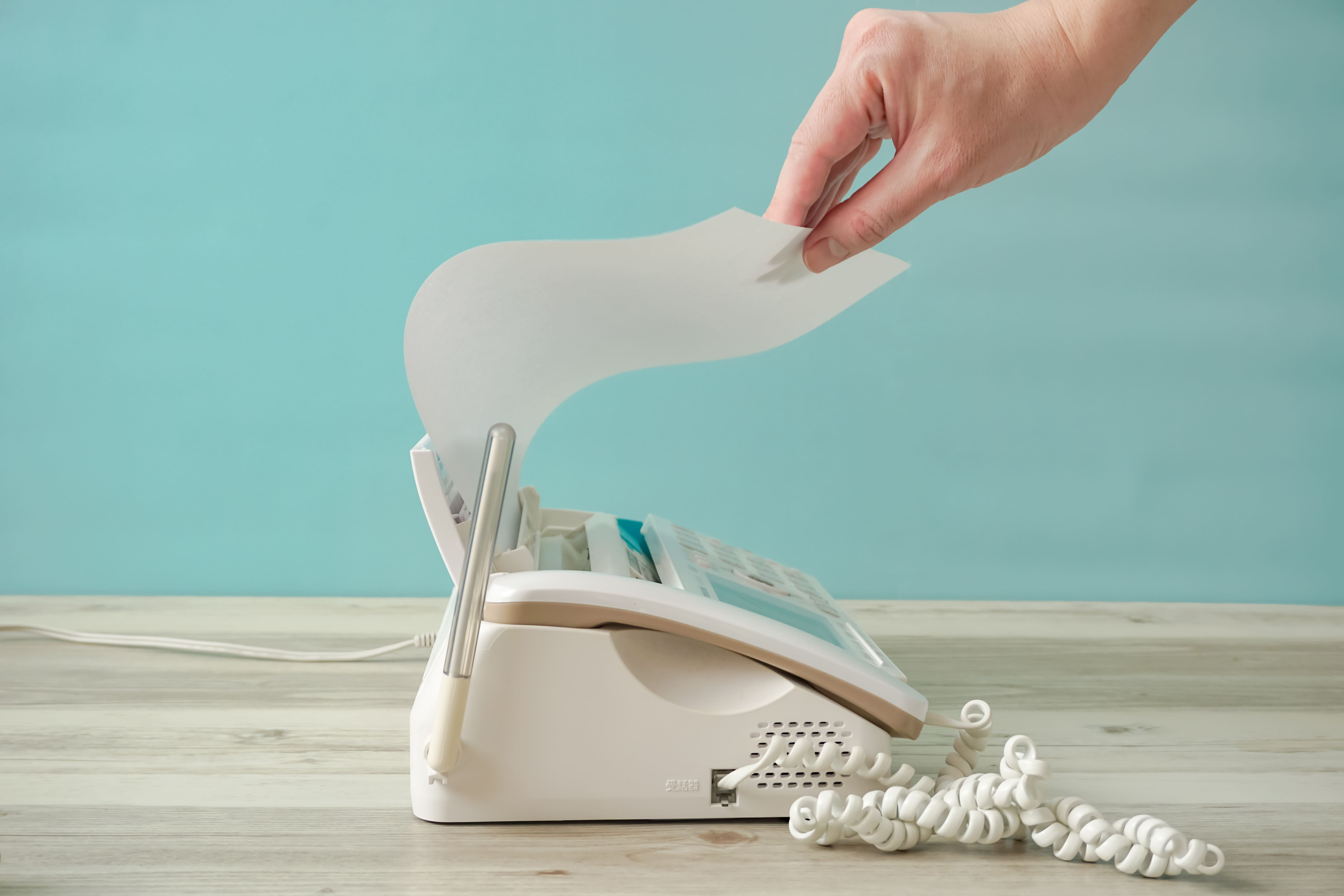 Online Fax vs Traditional Fax: A Practical Comparison