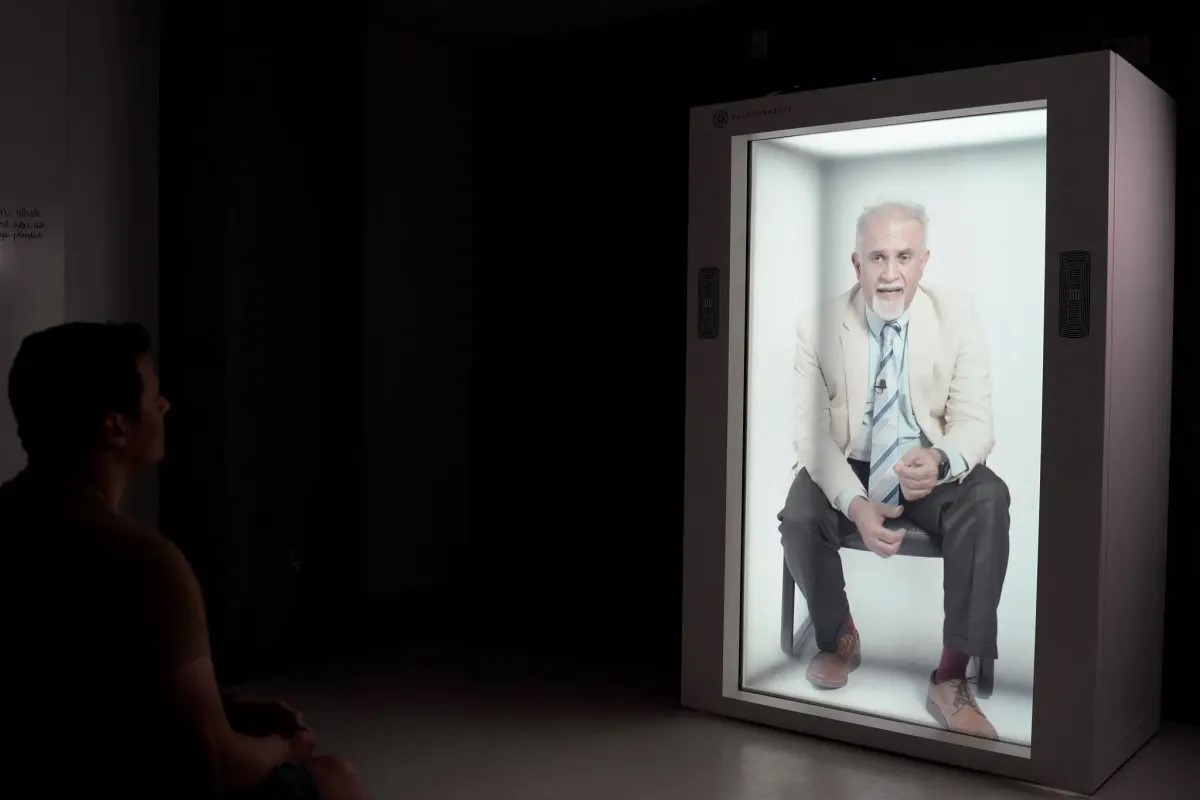 Rural Hospital Installs Holograph Machine So Doctors Can Appear From Elsewhere