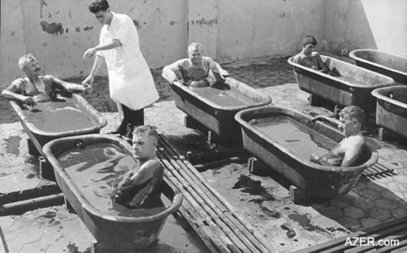 COP29 Climate Summit Being Held in Petrostate Where People Bathe Their Nude Bodies in Crude Oil