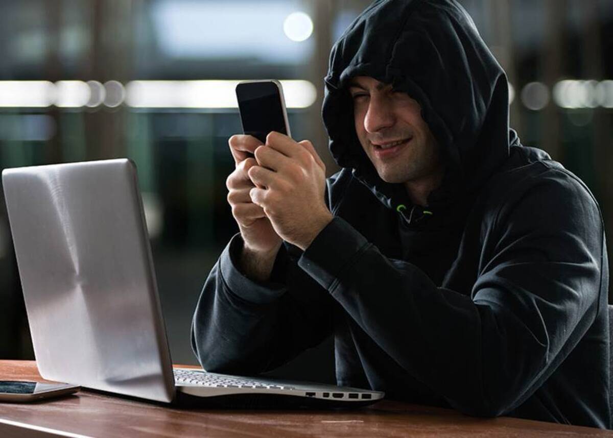 Scammers Figure Out Trick to Steal Houses Using AI