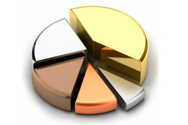 Человек с макияжем в области лица, косметика для головы.