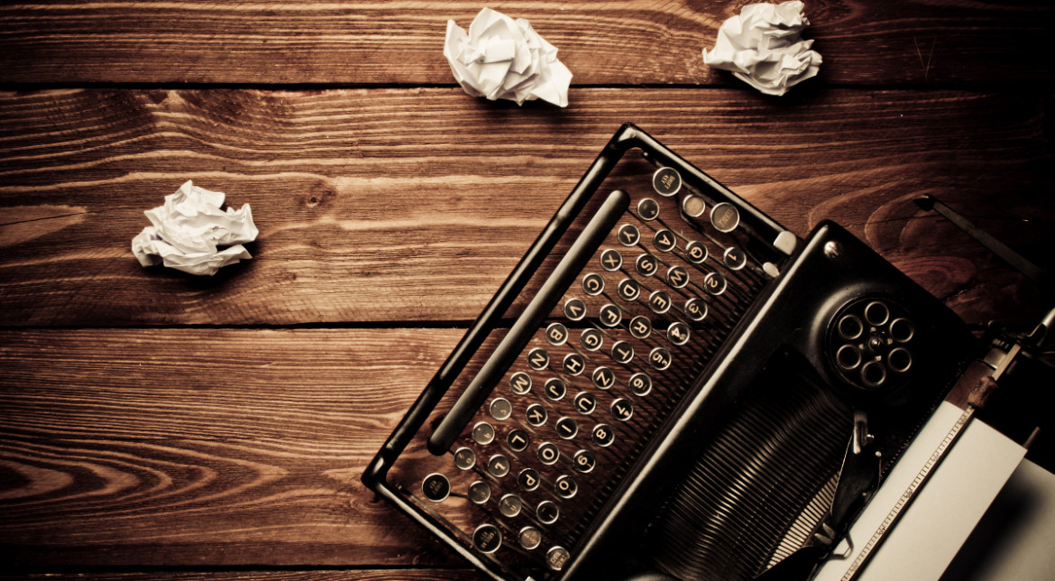 Натуральная деревянная кухонная утварь из твердых пород дерева.