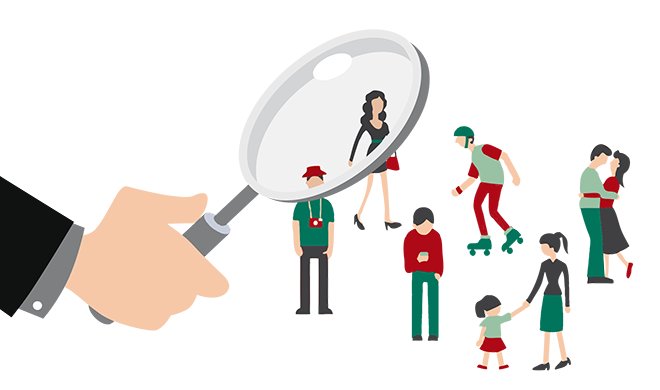 Мальчик с курительной трубкой, держит лупу у головы - описание изображения, оптимизированное для SEO.