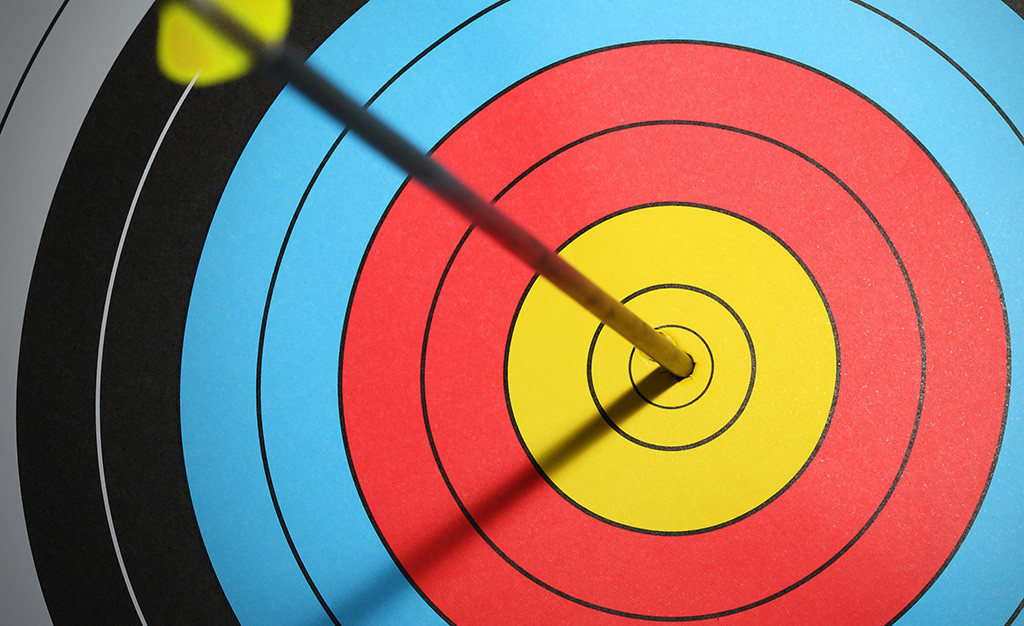 Одиничное изображение с теннисным мячом - спортивным снарядом для игры в теннис.