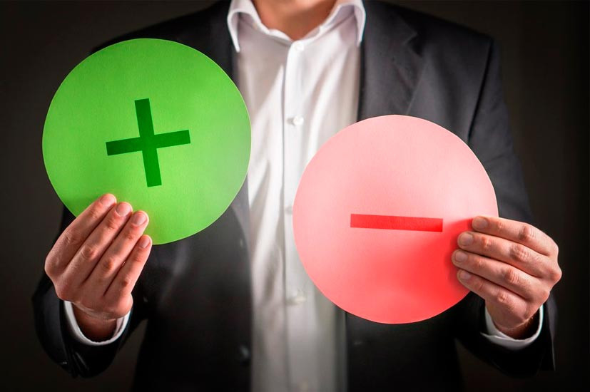 Пиджак с галстуком и рубашка, формальная одежда, плитка и символы.