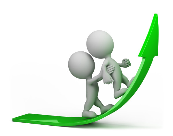 Мебель для игрушек - деревянный стул в виде игрушки для детей.