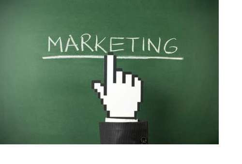 Черная доска с геометрическими фигурами для математики - идеальное оборудование для учебы.