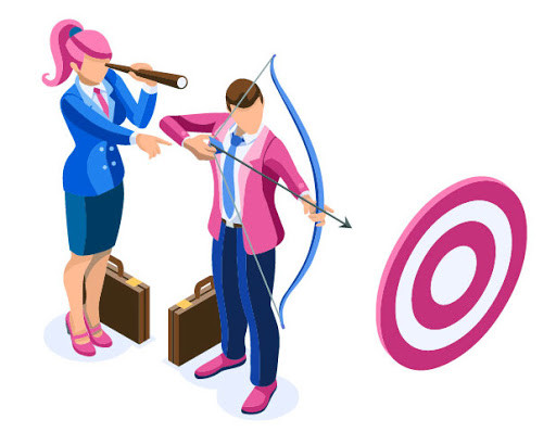 Лучник с луком во время занятий стрельбой из лука - изображение.