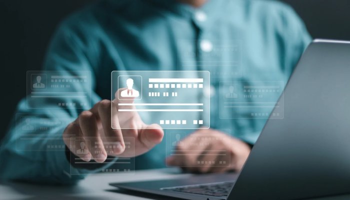 7 Reasons To Switch to a Smart Business Card