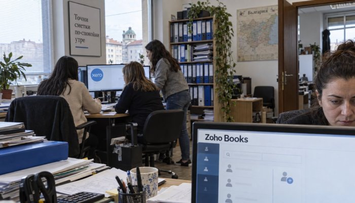 Xero или Zoho Books: повече потребители могат да обърнат сметката