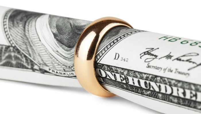 What Does Financial Compatibility Look Like in a Relationship?