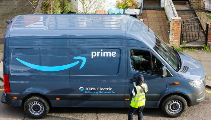Amazon secretly slowed deliveries, deceived anyone who complained, lawsuit says