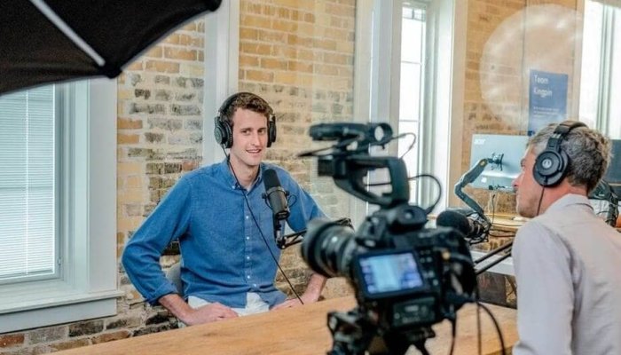 Top 12 Tips Social Media Influencers Make Money