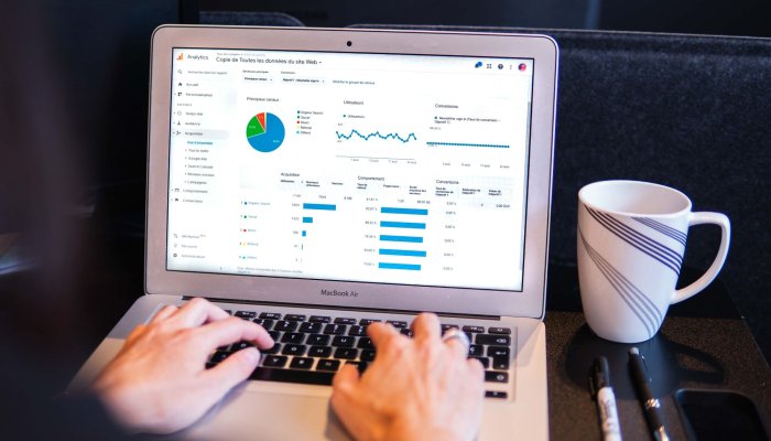 What is The MEDDIC Sales Qualification Process? And How Can A Sales Team Implement This Methodology?