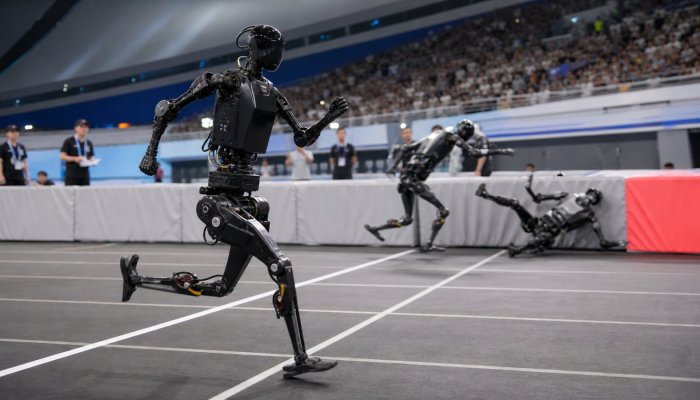 Les robots courent le 100 mètres en 8,64 s, puis peinent à faire un lit
