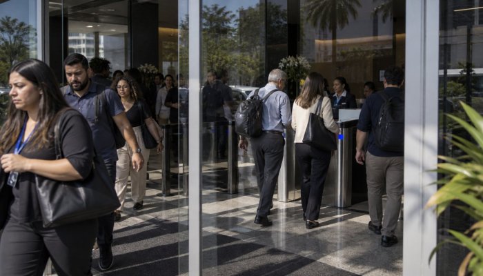 Demissões por IA podem sair caro: 30% dos cortados terão de voltar