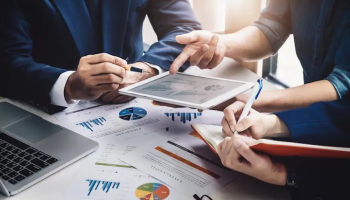 Should You Hire a Consulting Firm?